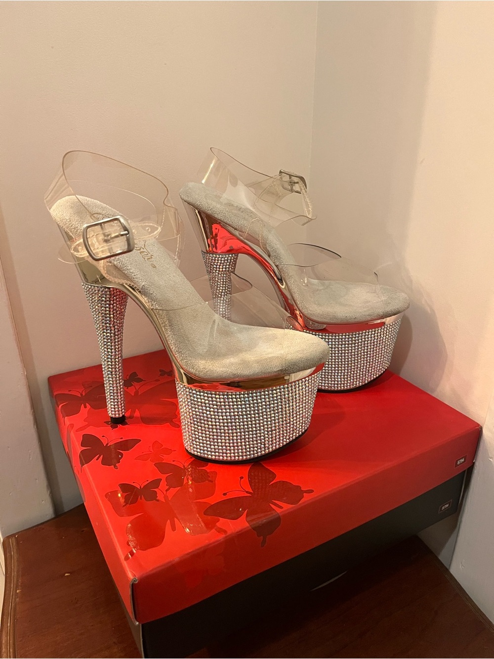 Pleasers Esteem-708DM Bejeweled Size 7
